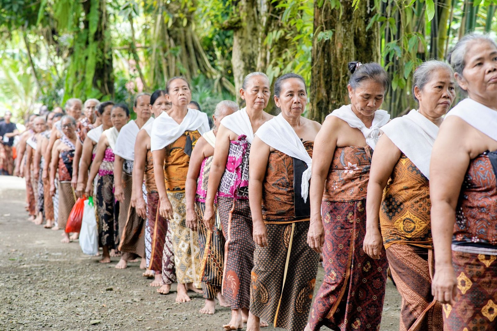 Masyarakat Indonesia yang sehat dan bahagia di hari tua